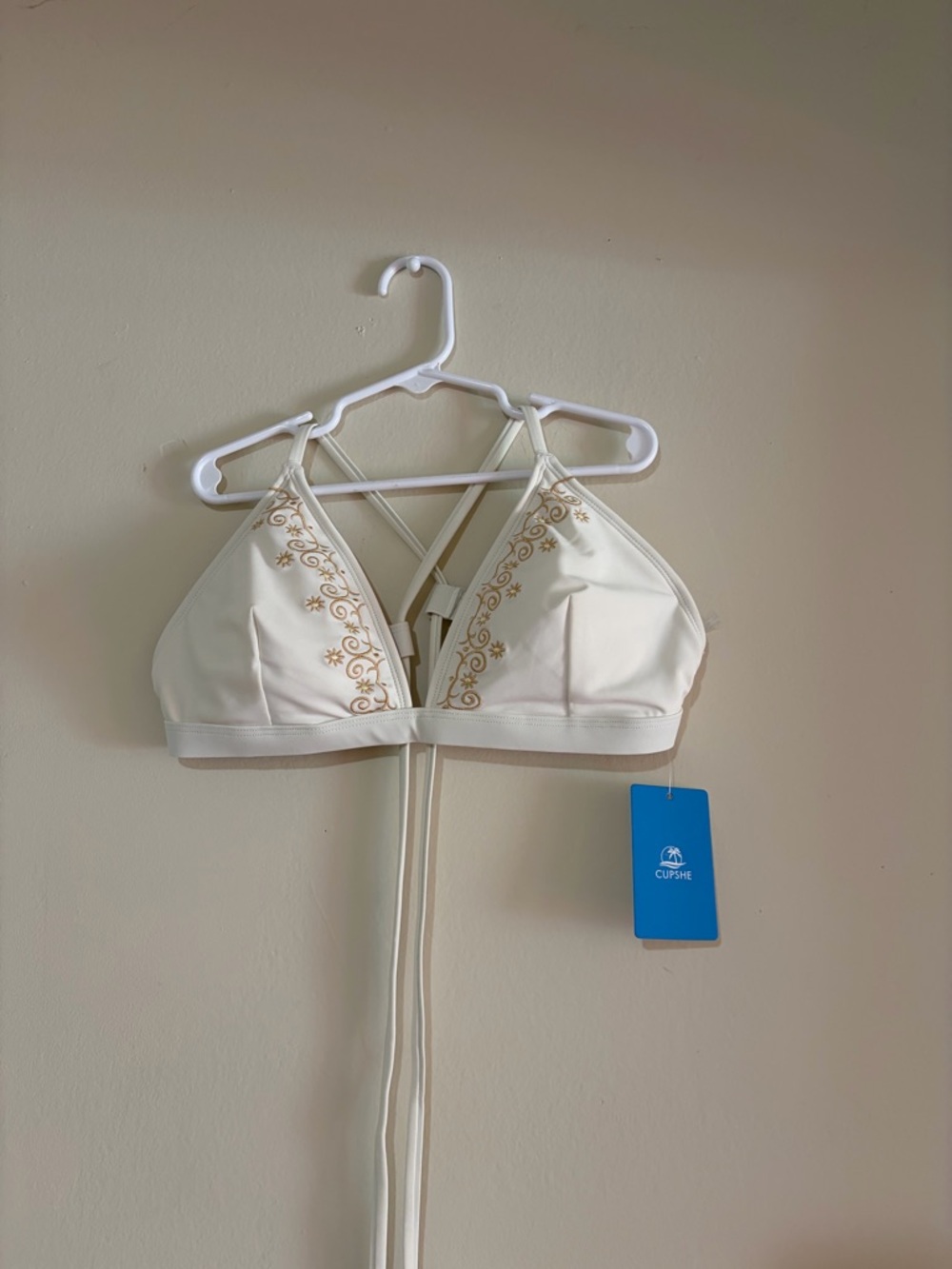 Cupshe Cream/white Bikini Set with Gold Embroidery with necklace. - Picture 2 of 13